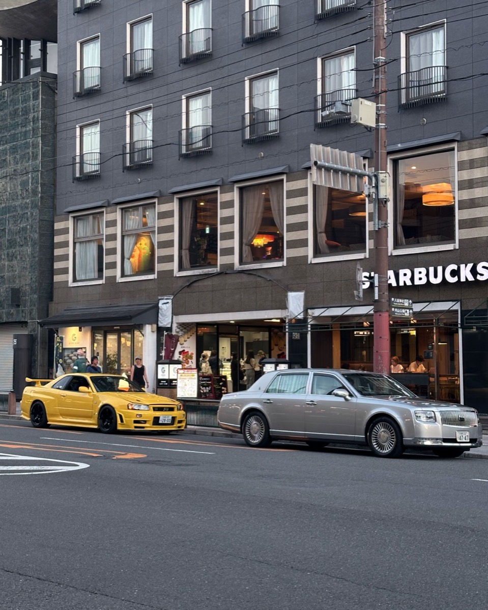 Tokyo street scene